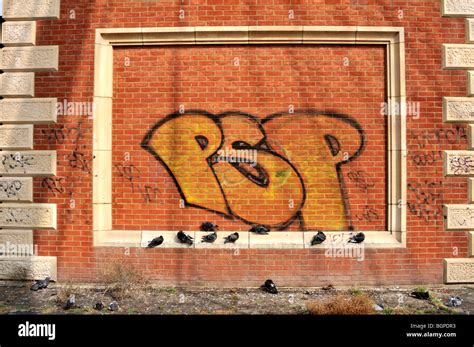 London graffiti grafitti hi-res stock photography and images - Alamy