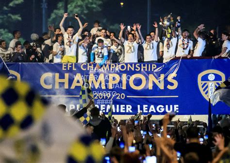 TROPHY PHOTO CHAMPIONS 2020 LEEDS UNITED UTD CHOOSE PRINT SIZE TEAM ...