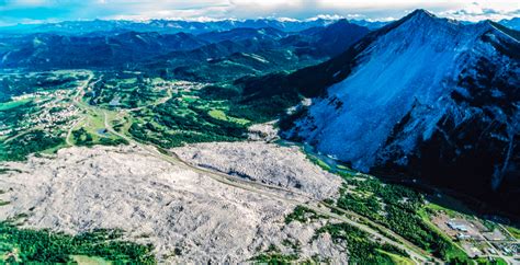 Visit the rocky remnants of the Frank Slide in this Alberta town | Curated