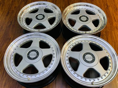 17” Oz Racing Futura standard finish. 5x100 VW Corrado VR6 specs. – ozrims