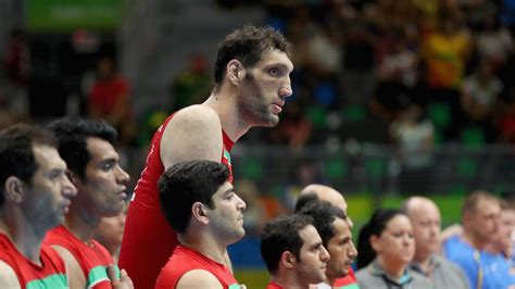 World’s tallest athlete Morteza Mehrzad towers over Tokyo Paralympics 2021