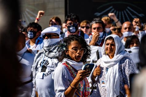 Egyptian Front for Human Rights on Twitter: "#COP27 participants joined the silent protest to ...