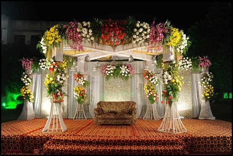 20 Gorgeous Wedding Party Decorating Ideas On a Budget | Wedding stage decorations, Stage ...