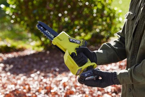 Ryobi 18V Compact Brushless 6-Inch Pruning Chainsaw - PTR