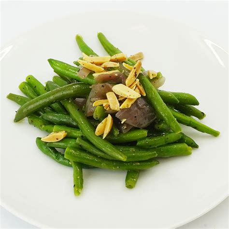 String beans with toasted almonds and julienne shallots - City Kitchen - Catering Fine Foods