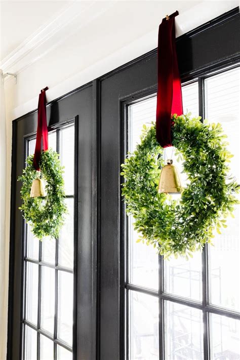 How to Hang Wreaths on Windows for Christmas - Bless'er House