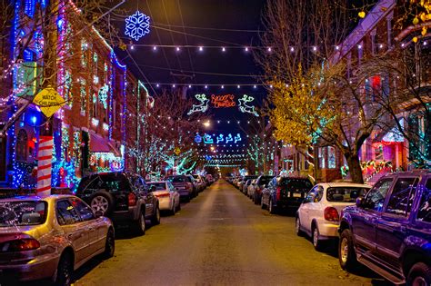 12 Best Places to See Christmas Lights in Philadelphia