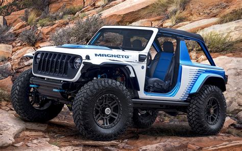 Jeep Wrangler Magneto 2.0 Concept | GearMoose