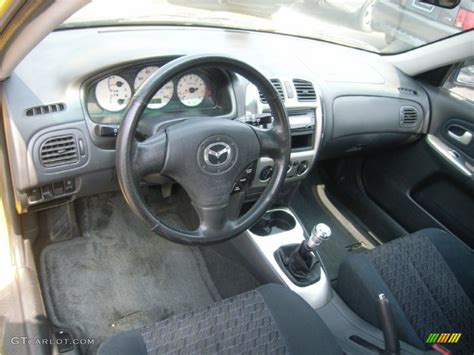 2003 Mazda Protege 5 Wagon interior Photo #50046168 | GTCarLot.com