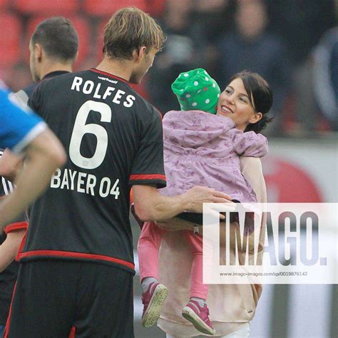 Bayer 04 Leverkusen vs. Hoffenheim Familie Simon Rolfes (Bayer). rechts Jenny Rolfes 16.05.2015