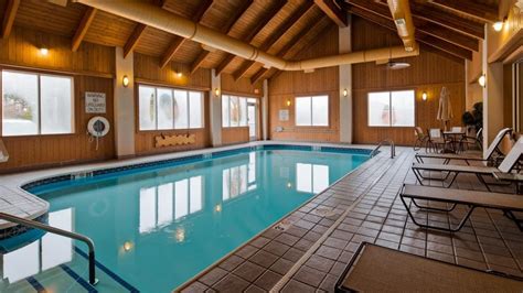 21 Best Jacuzzi Suites in Ohio for your Next Romantic Getaway