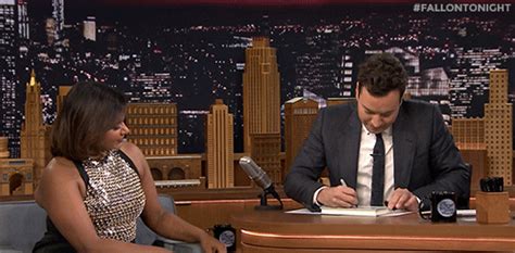 Mindy Kaling Comedy GIF - Find & Share on GIPHY