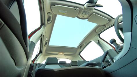 What is Panoramic Sunroof? Why It's Better Than Sunroof and Moonroof