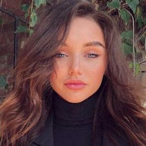 Kateri Dion - Age, Family, Bio | Famous Birthdays