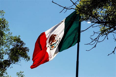 24 de febrero, Día de la Bandera en México – N+