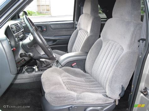 2002 Chevrolet Blazer LS ZR2 4x4 interior Photo #56636715 | GTCarLot.com