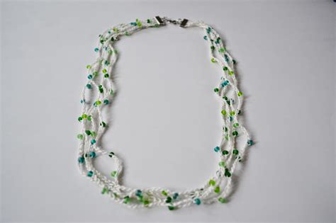 The Sequin Turtle: Easy Beaded Crochet Necklace Tutorial