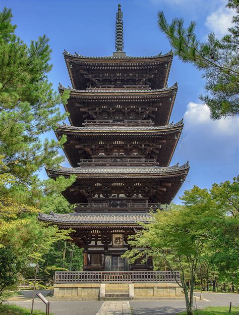 Ninnaji’s 5-story pagoda « TravelJapanBlog.com