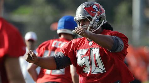 Vita Vea of Tampa Bay Buccaneers leaves practice with apparent leg injury - ESPN