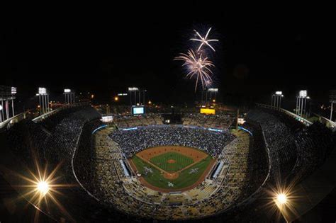 Dodger Stadium | Facebook | Dodger stadium, Dodgers, Go dodgers