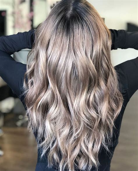 Mushroom Blonde Ist Der Frisuren Trend 2019 Und Die Perfekte Farbe | Mushroom hair, Hair styles ...