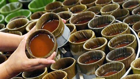 High demand for traditionally made kuih bakul during CNY