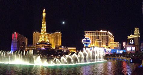 One New Thing Daily: Bellagio water show with Panorama shot