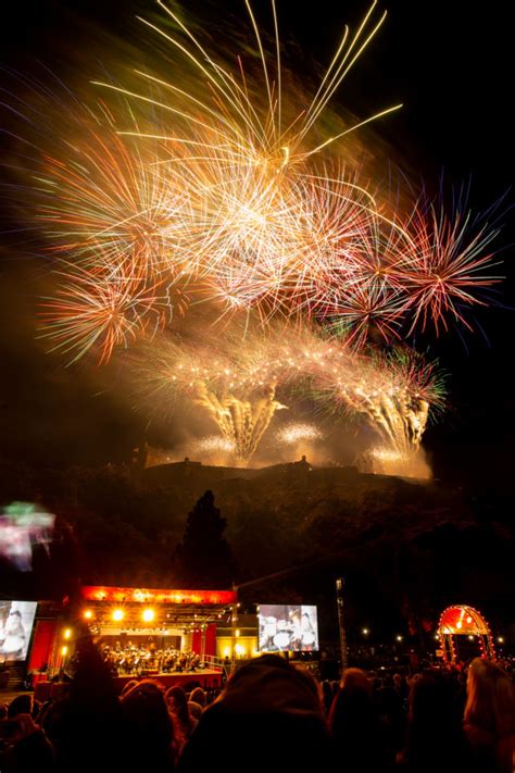 Huge firework display closes Edinburgh International Festival ...