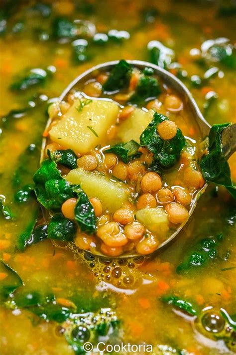 Lentil and Kale Soup | COOKTORIA