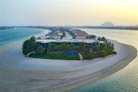 This 11-Bedroom Dubai Villa Includes a Nightclub - Mansion Global