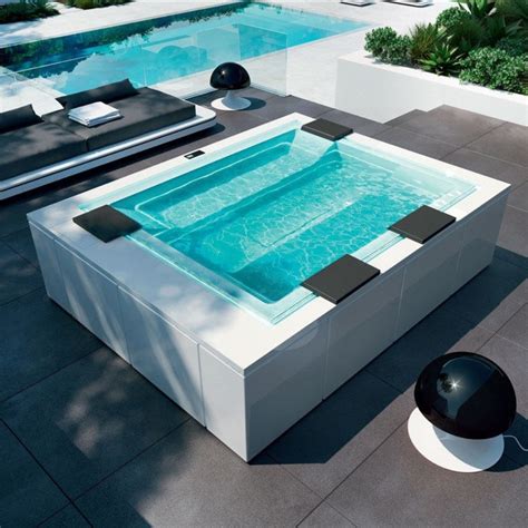 6 Person Hot Tubs - Luxury Home Spas for Six