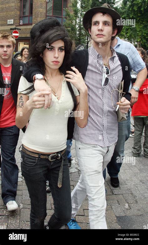 Amy Winehouse and hubby Blake Fielder-Civil have kissed and made up ...