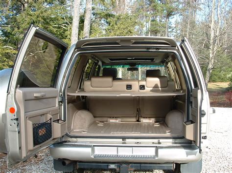 Isuzu Trooper Interior