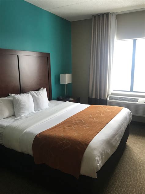 Park Sleep Fly Packages at Comfort Suites O'Hare Airport from $132/night (2020)