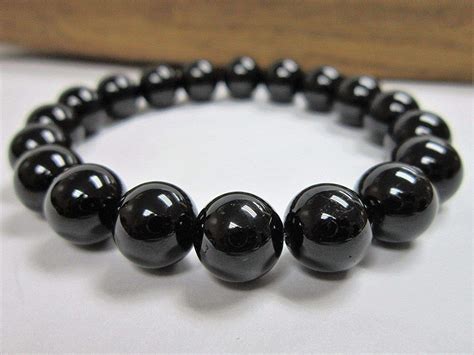 black-tourmaline-bracelet-AMAZON | Jewelry Guide