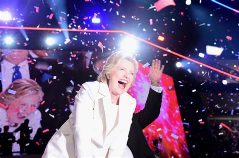 No One Has Ever Been Happier Than Hillary Clinton Playing With Balloons ...