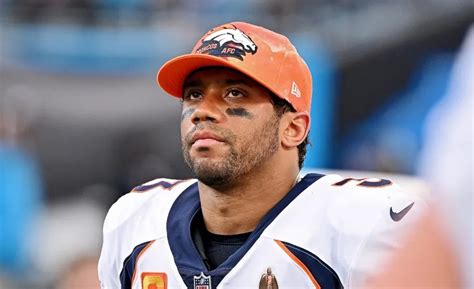 Russell Wilson Reacts to Heated Sideline Viral Moment With Sean Payton - TMSPN