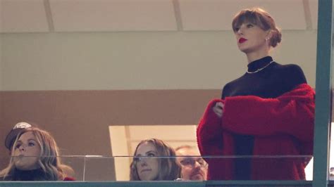 Is Taylor Swift at the Chiefs vs. Ravens game today? Updates on if star is watching Travis Kelce ...