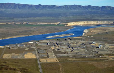 Hanford’s Nuclear Reactors: Photo History — Energy Info