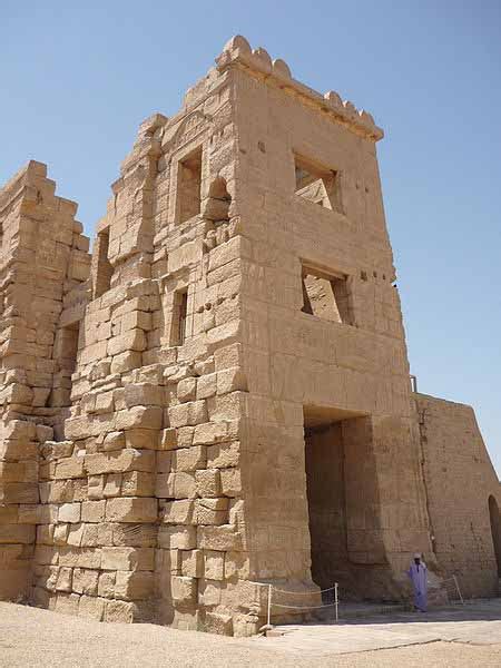 Ramesses III's Mortuary Temple at Medinet Habu - Crystalinks