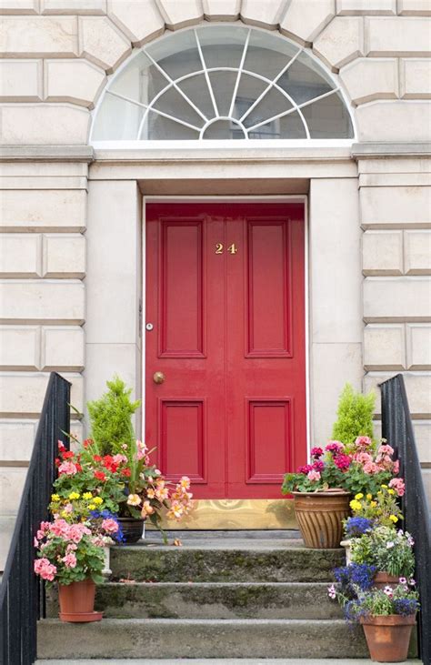 Curb Appeal in Color: A Rainbow Gallery of Front Doors | Exterior door designs, Colorful front ...