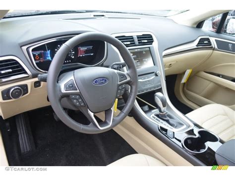 Dune Interior 2015 Ford Fusion SE Photo #97618996 | GTCarLot.com