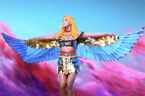 Katy Perry's Newest Music Video 'Dark Horse' Just Released [VIDEO]