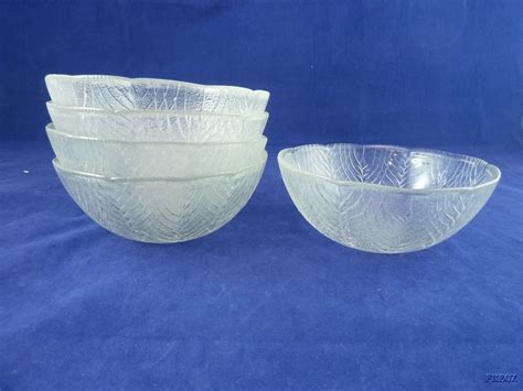 Leaf Design Clear Glass Salad Bowls Set of 5 - 5 1/2" diameter • $29.99 | Leaf design, Bowl set ...