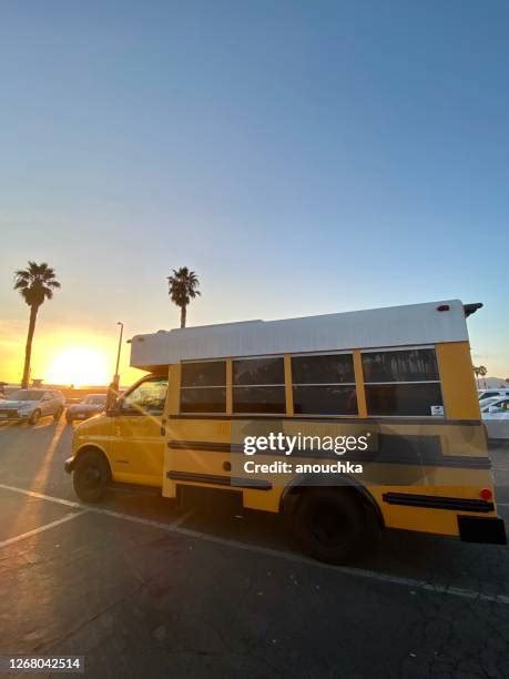 Los Angeles School Bus Photos and Premium High Res Pictures - Getty Images