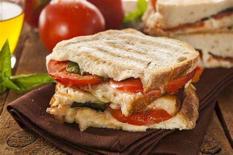 Tomato cheese sandwich recipe | Roasted tomato grilled cheese sandwich - Indian Healthy Recipes ...