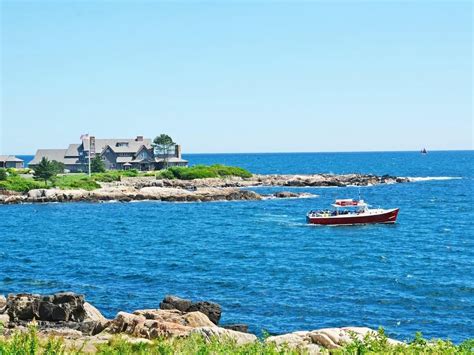 When is Lobster Season in Maine? Trip Plan With These Tips