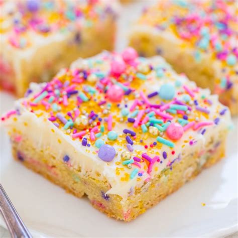 Frosted Sugar Cookie Bars (Quick & Easy!) - Averie Cooks