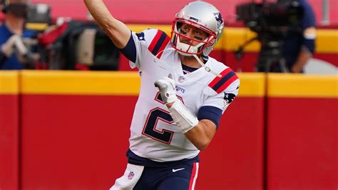 Patriots Vs. Chiefs Live: Shorthanded Pats Fall To Patrick Mahomes, KC 26-10 - NESN.com