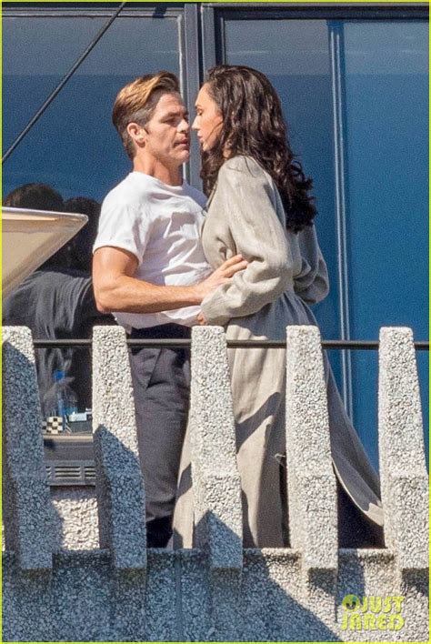 Photo: gal gadot chris pine wonder woman argument scene 32 | Photo 4102655 | Just Jared